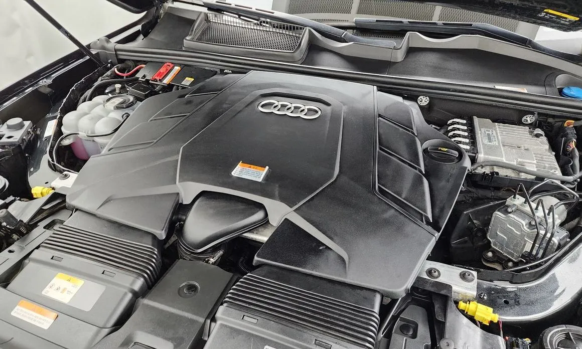 Audi Q7 2022 из KR, фото 4