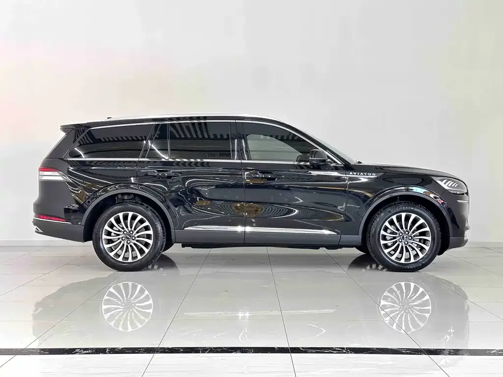 Lincoln Aviator — фото 7
