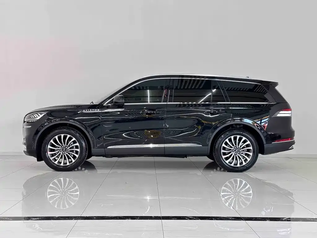 Lincoln Aviator — фото 6