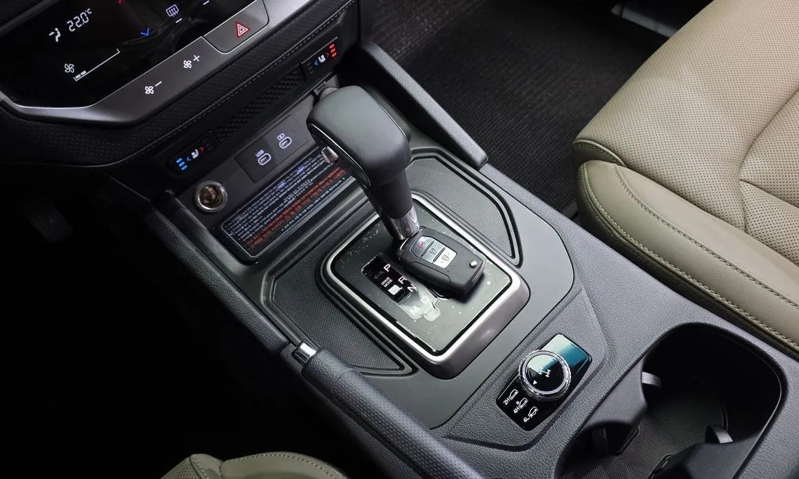 KG Mobility (Ssangyong) Rexton — фото 10