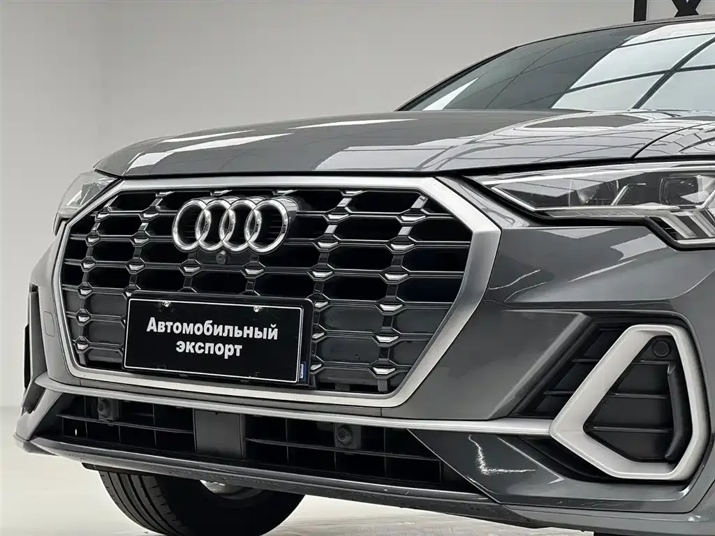 Audi Q3 — фото 8