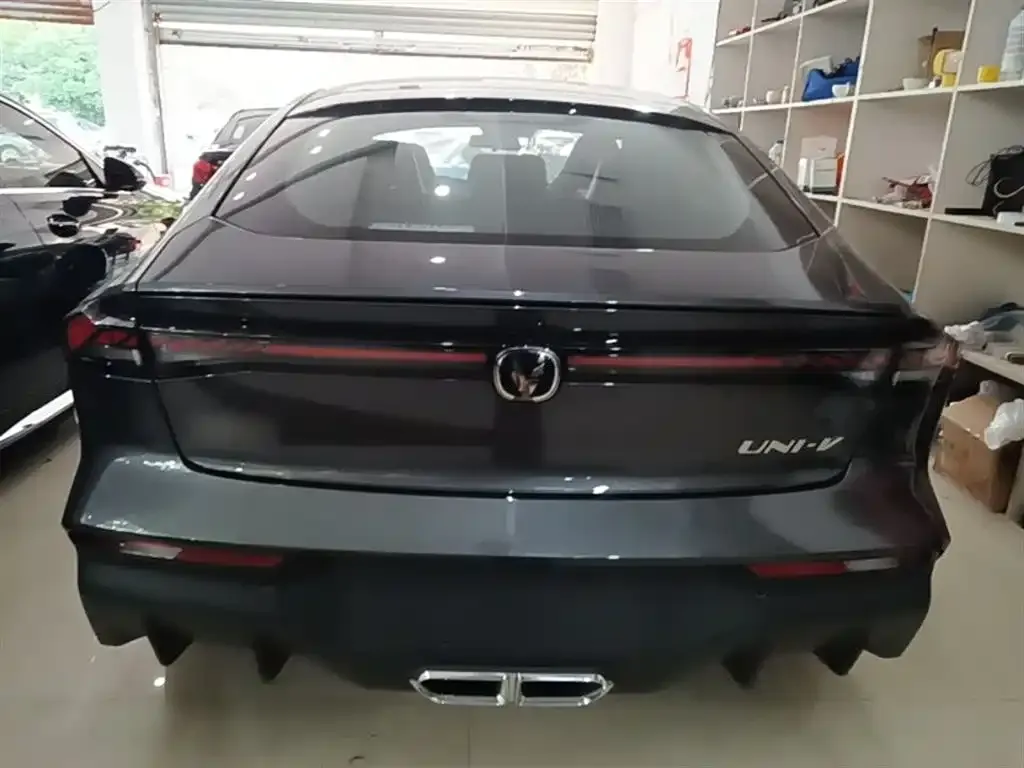 Changan UNI-V iDD 2026 из CN, фото 2