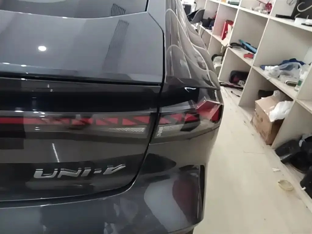 Changan UNI-V iDD 2026 из CN, фото 3