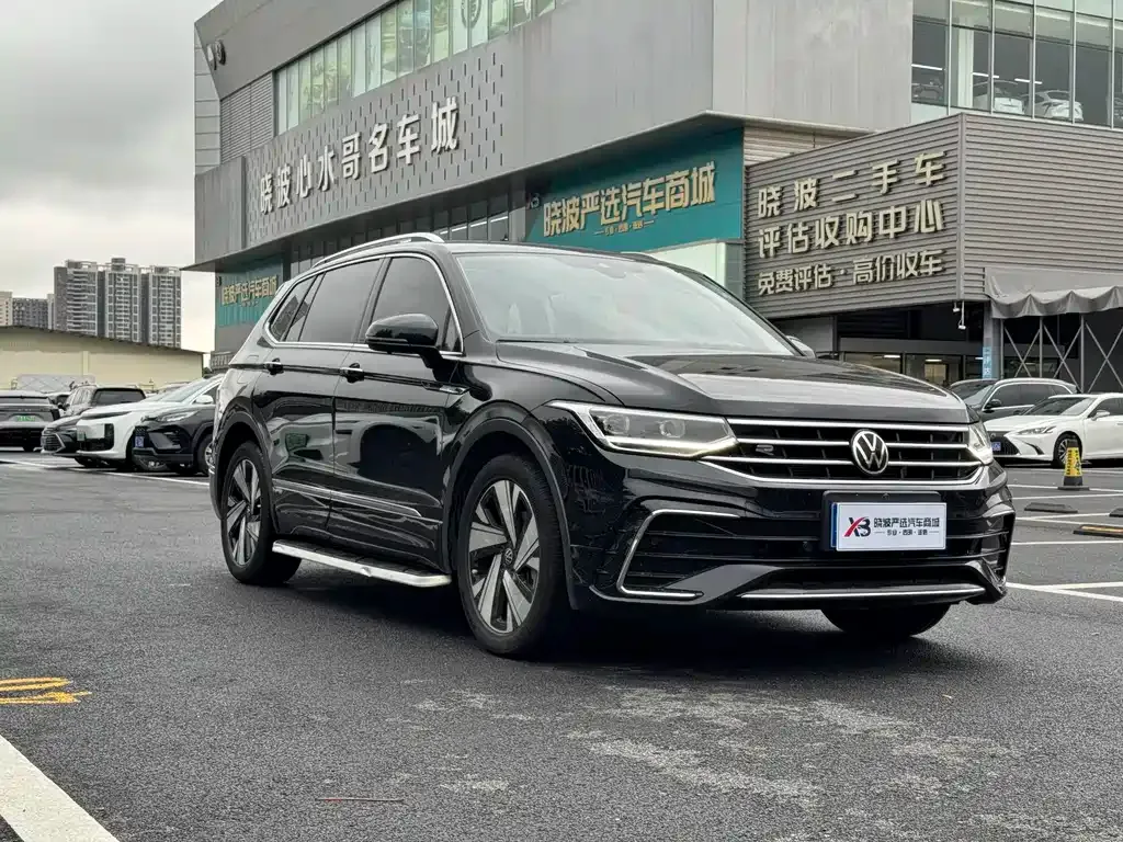 Volkswagen Tiguan L — фото 9