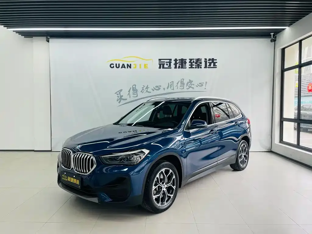 BMW X1 — фото 1