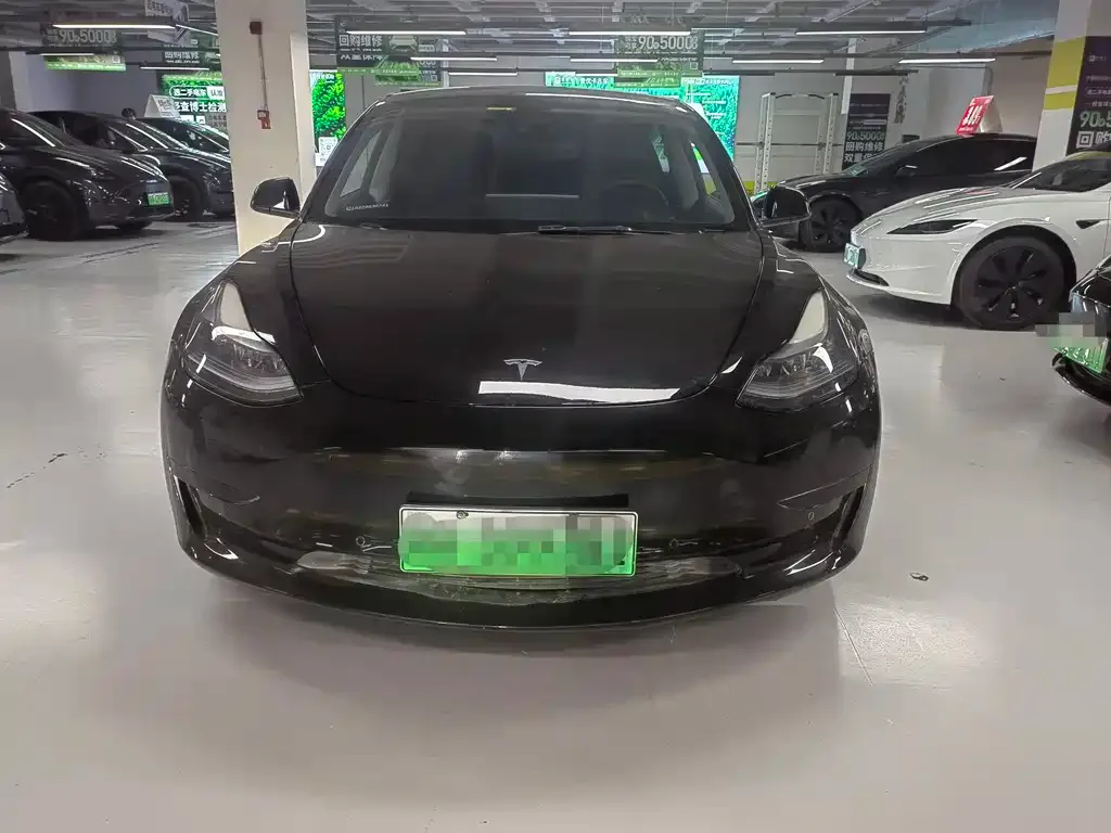 Tesla Model 3 — фото 10