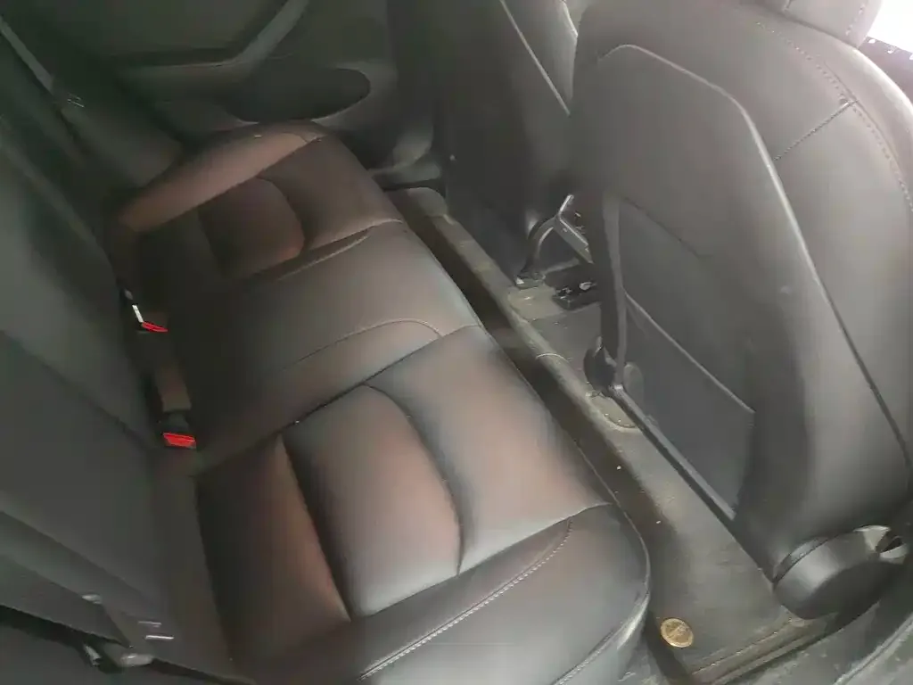 Tesla Model 3 — фото 3