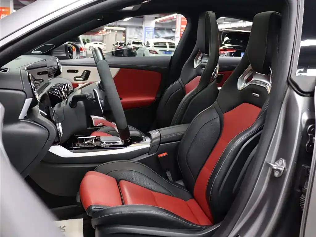 Mercedes-Benz CLA AMG — фото 10