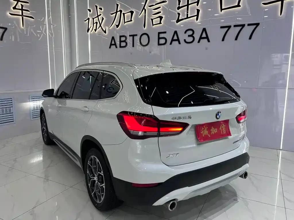 BMW X1 — фото 5