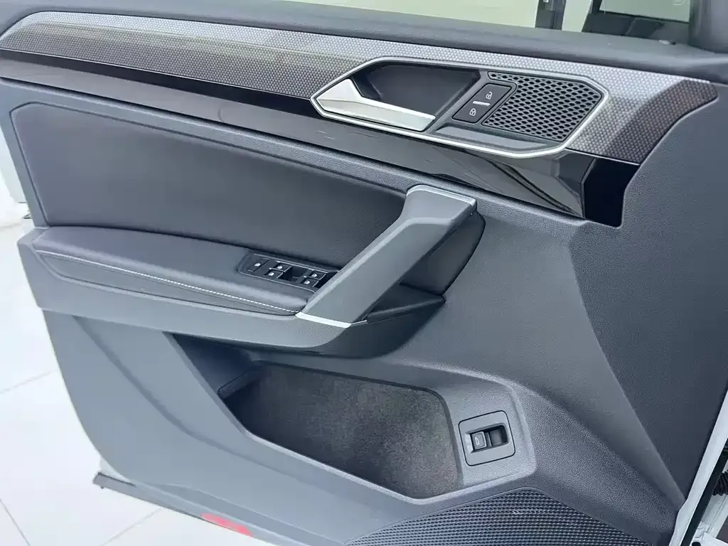 Volkswagen Tayron X 2022 из CN, фото 8