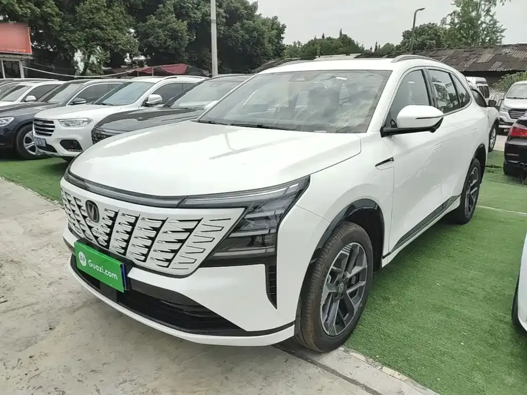 Changan CS75PLUS — фото 1