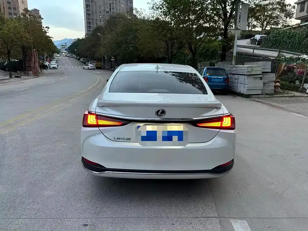 Lexus ES 2023 из CN, фото 6