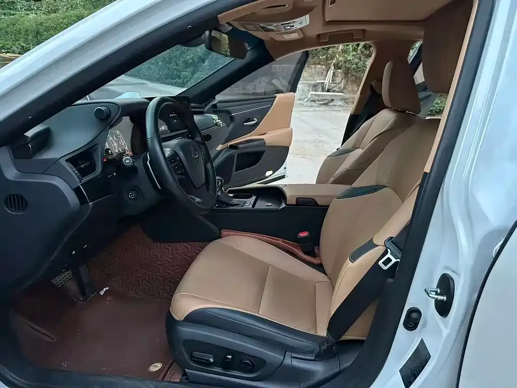 Lexus ES 2023 из CN, фото 3