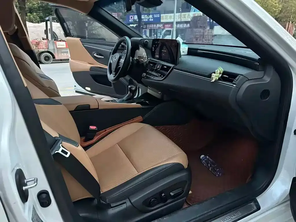 Lexus ES 2023 из CN, фото 5