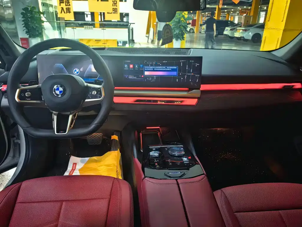 BMW 5 Series — фото 10