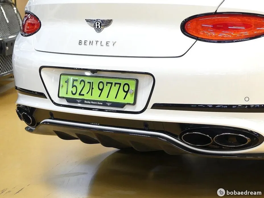 Bentley Continental 2024 из KR, фото 2