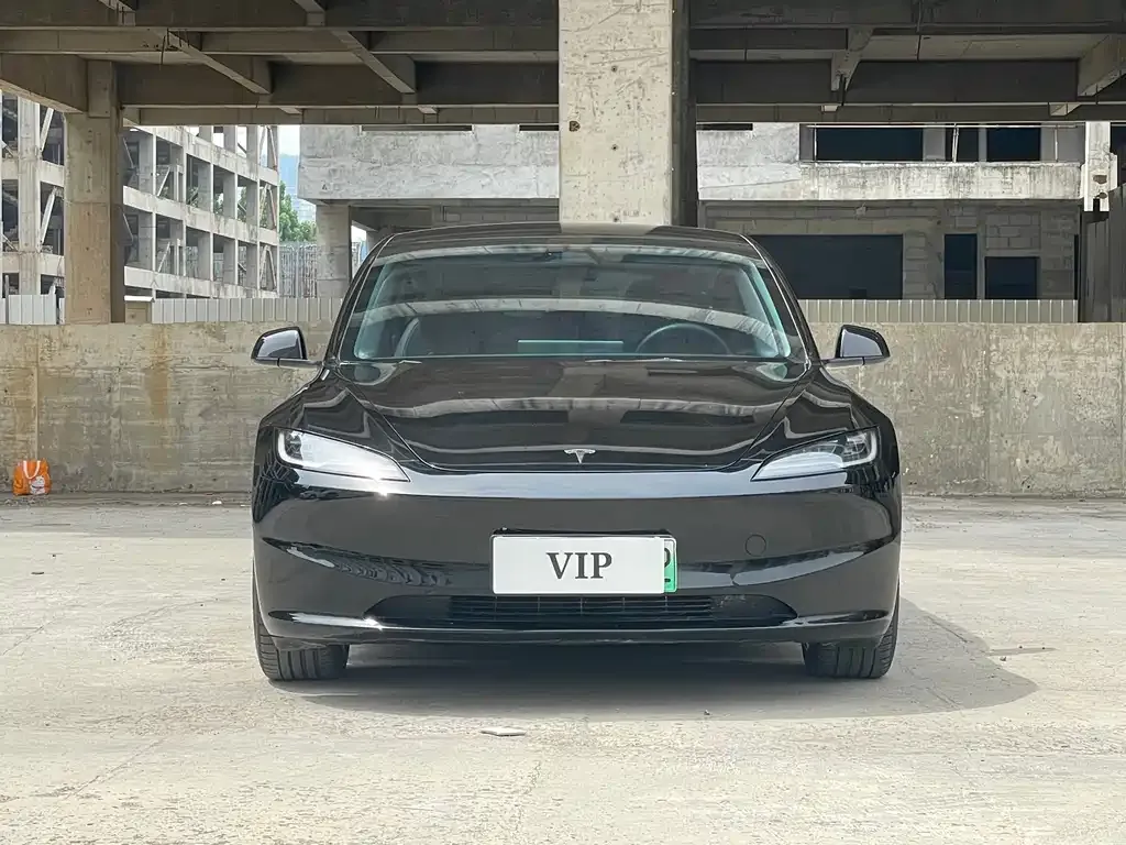 Tesla Model 3 — фото 5