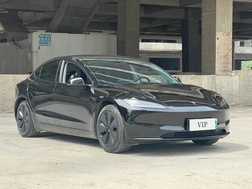 Tesla Model 3 — фото 8