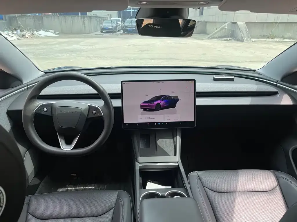 Tesla Model 3 — фото 2