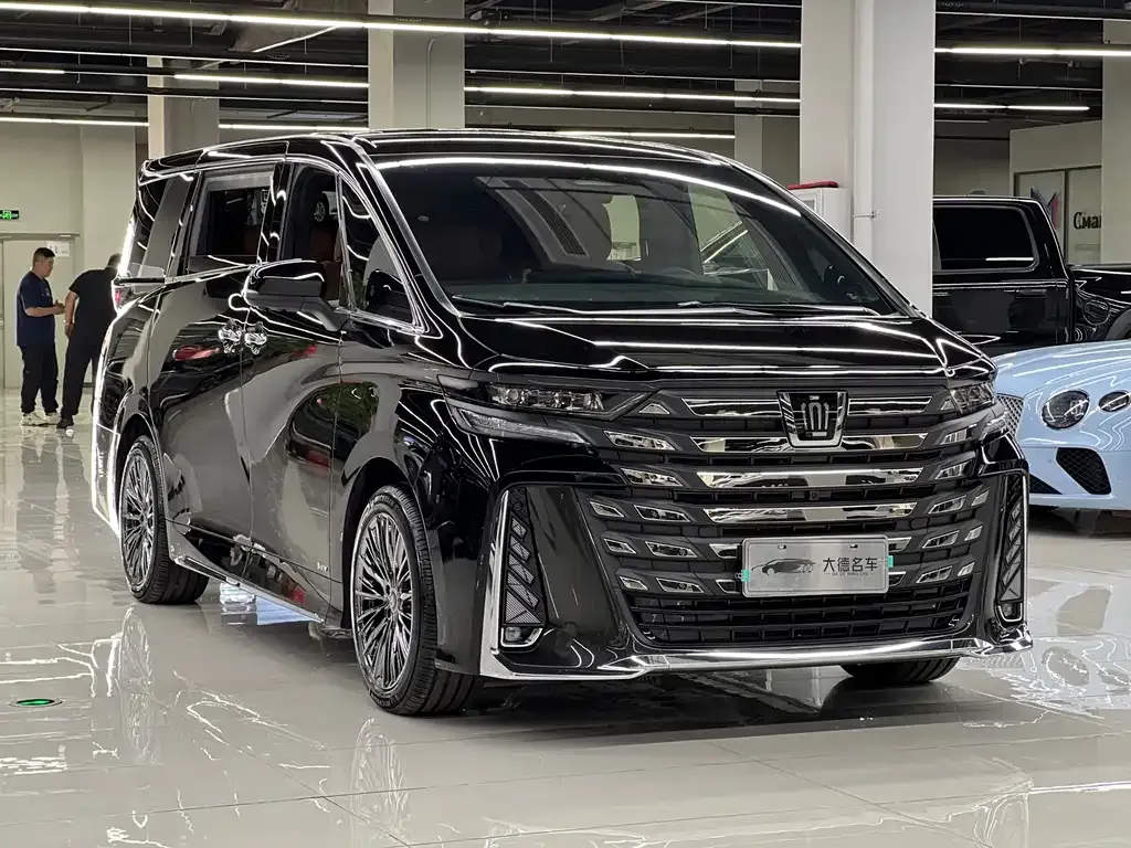 Toyota Vellfire — фото 9
