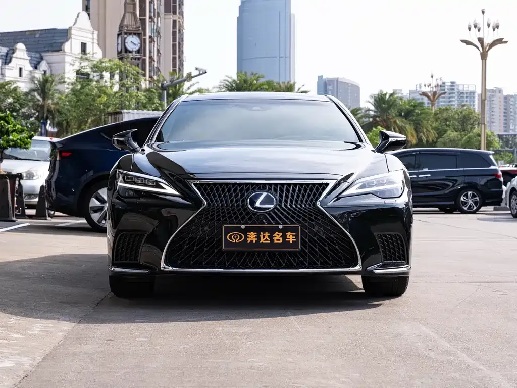Lexus LS 2021 из CN, фото 10