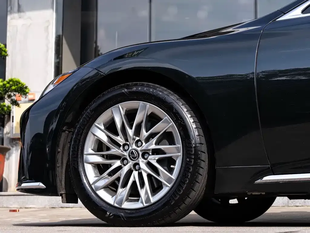 Lexus LS 2021 из CN, фото 5