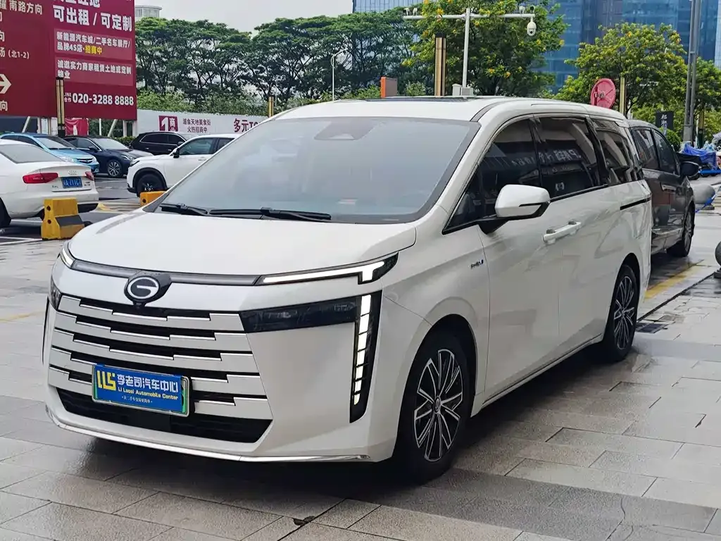 GAC Motor 传祺E8 PHEV — фото 10