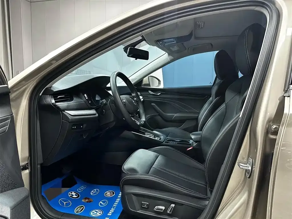Skoda Octavia — фото 8
