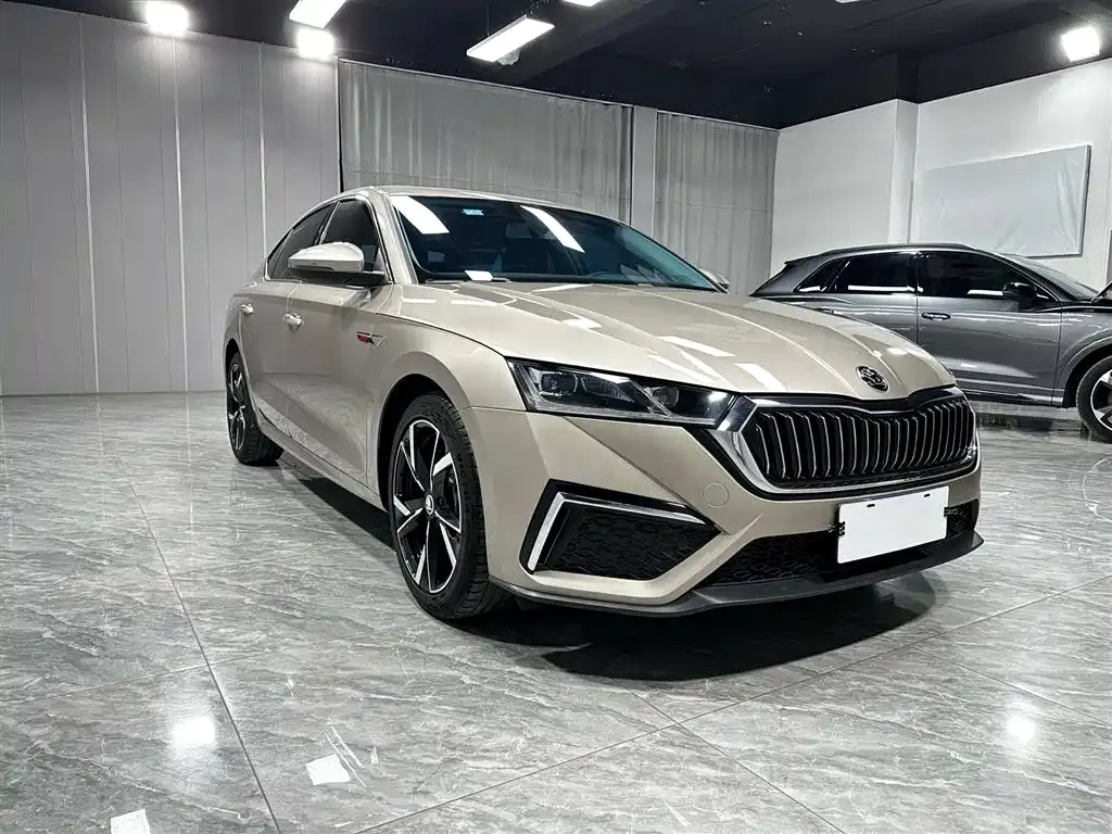 Skoda Octavia — фото 7
