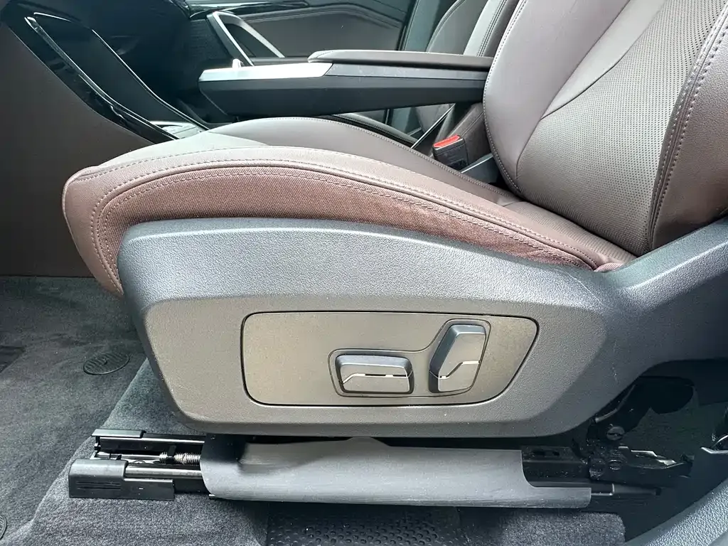 BMW X1 — фото 10