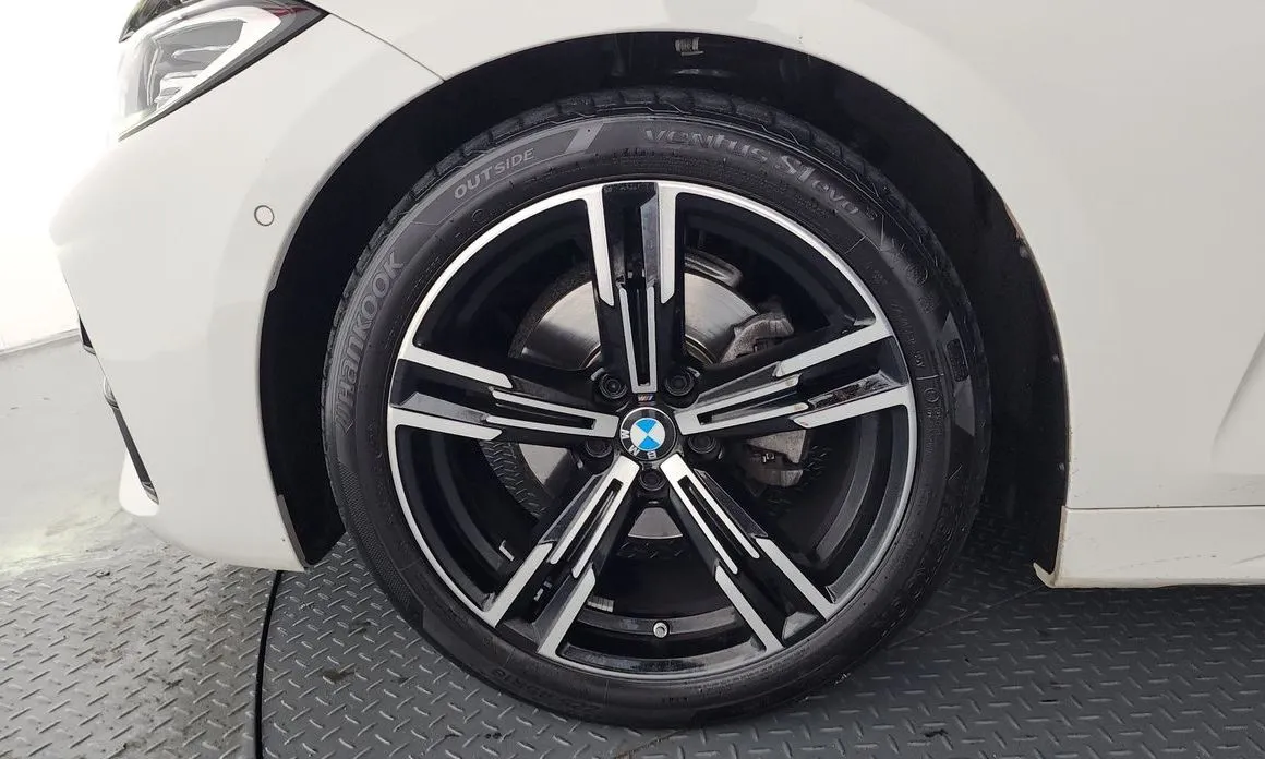 BMW 4-Series 2023 из KR, фото 4