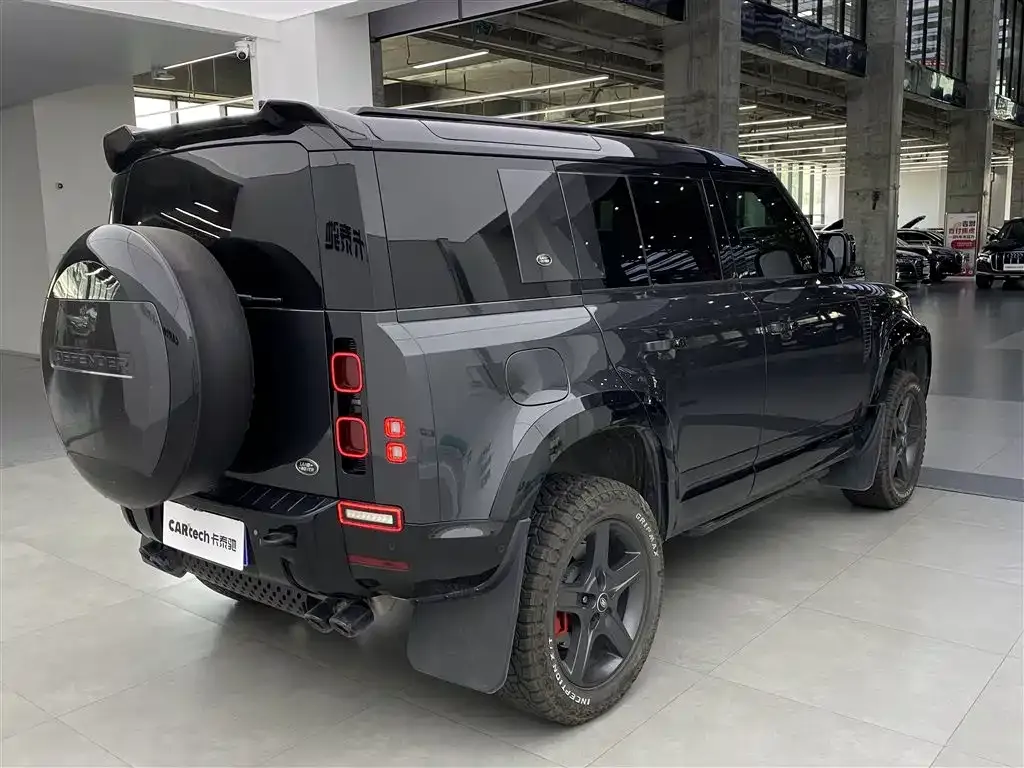 Land Rover Defender — фото 9