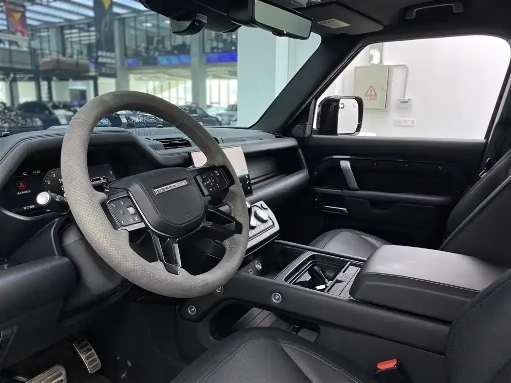 Land Rover Defender — фото 6