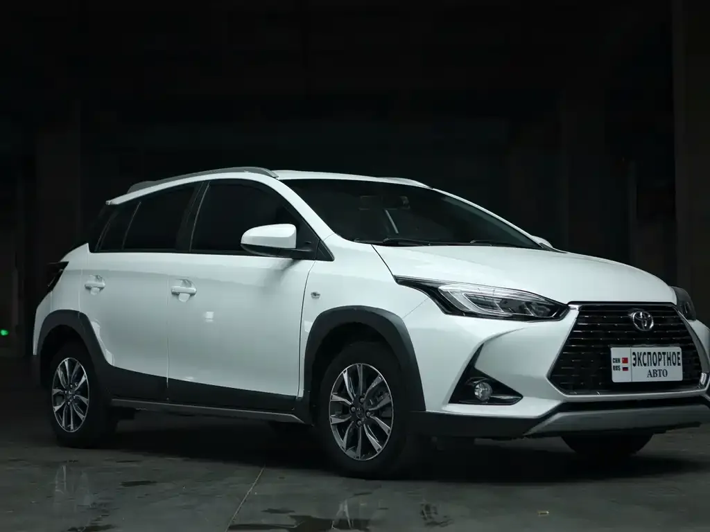Toyota Yaris L — фото 2