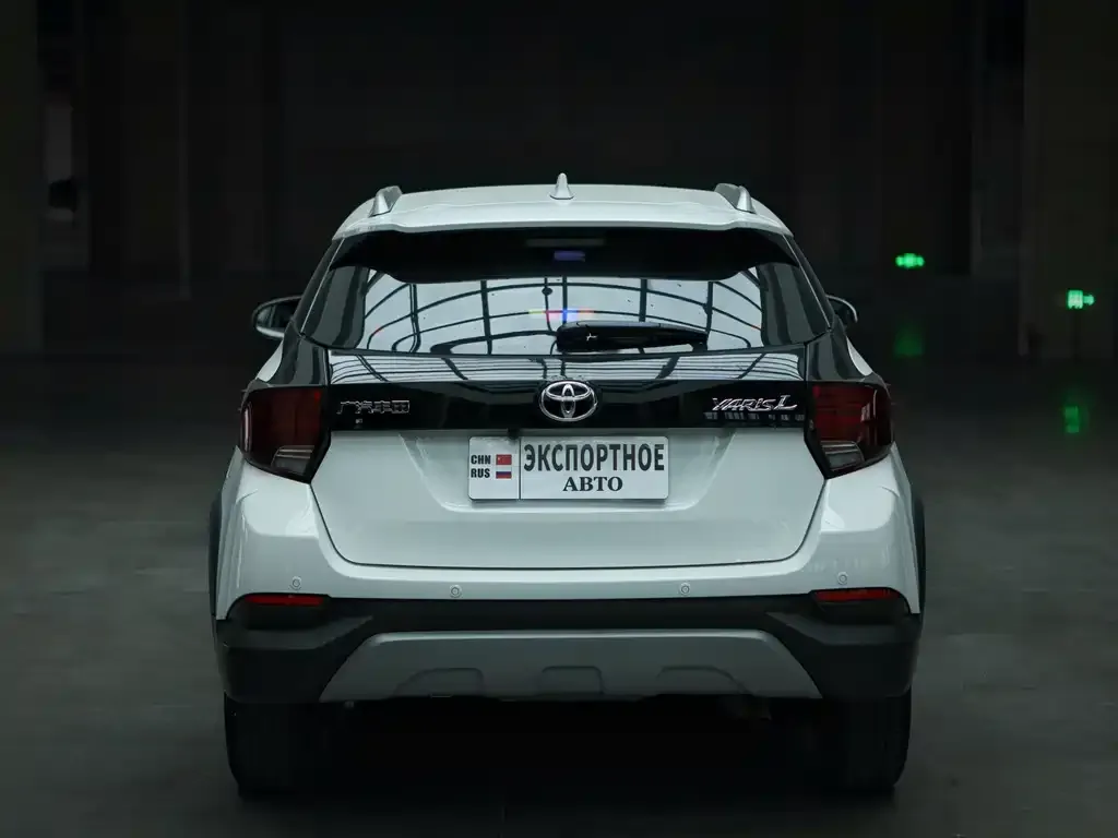 Toyota Yaris L — фото 9