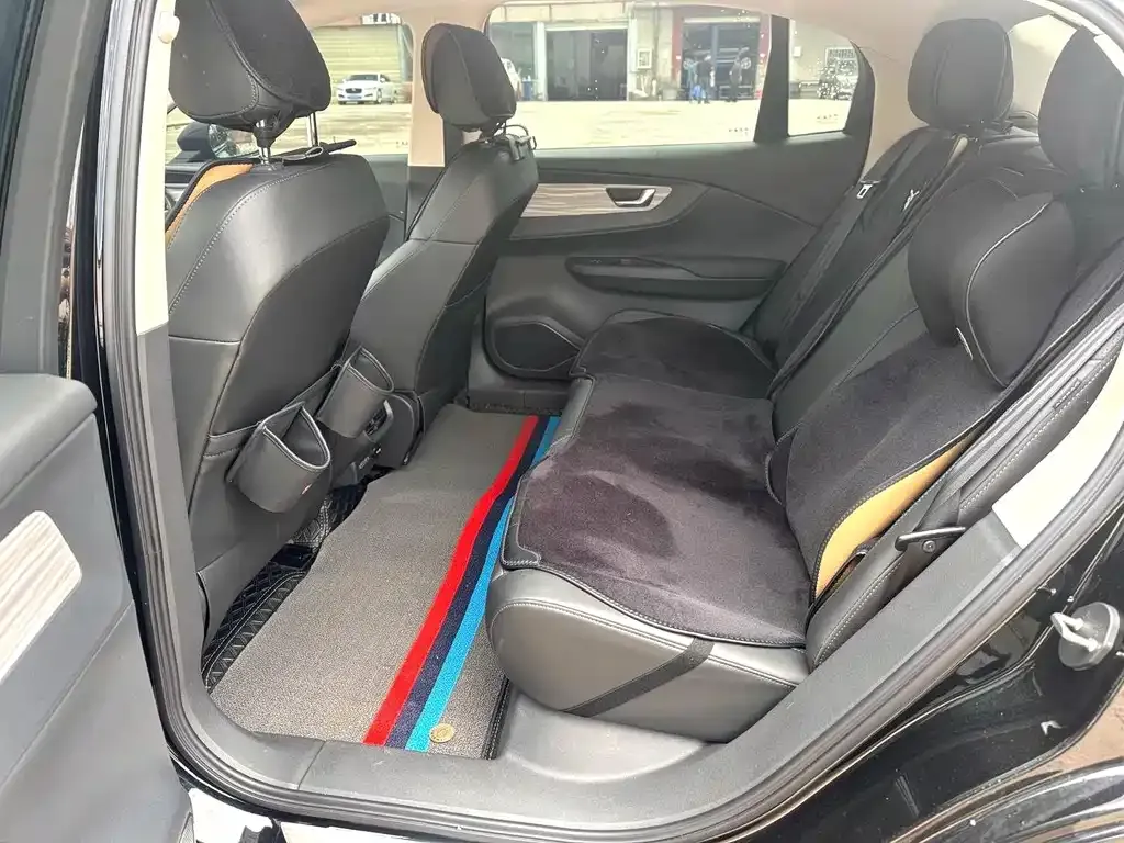 Hongqi E-QM5 2023 из CN, фото 3