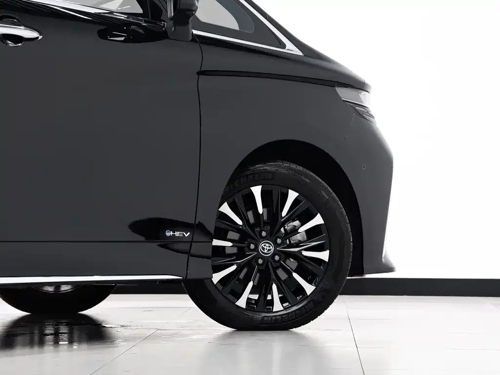 Toyota Alphard — фото 6