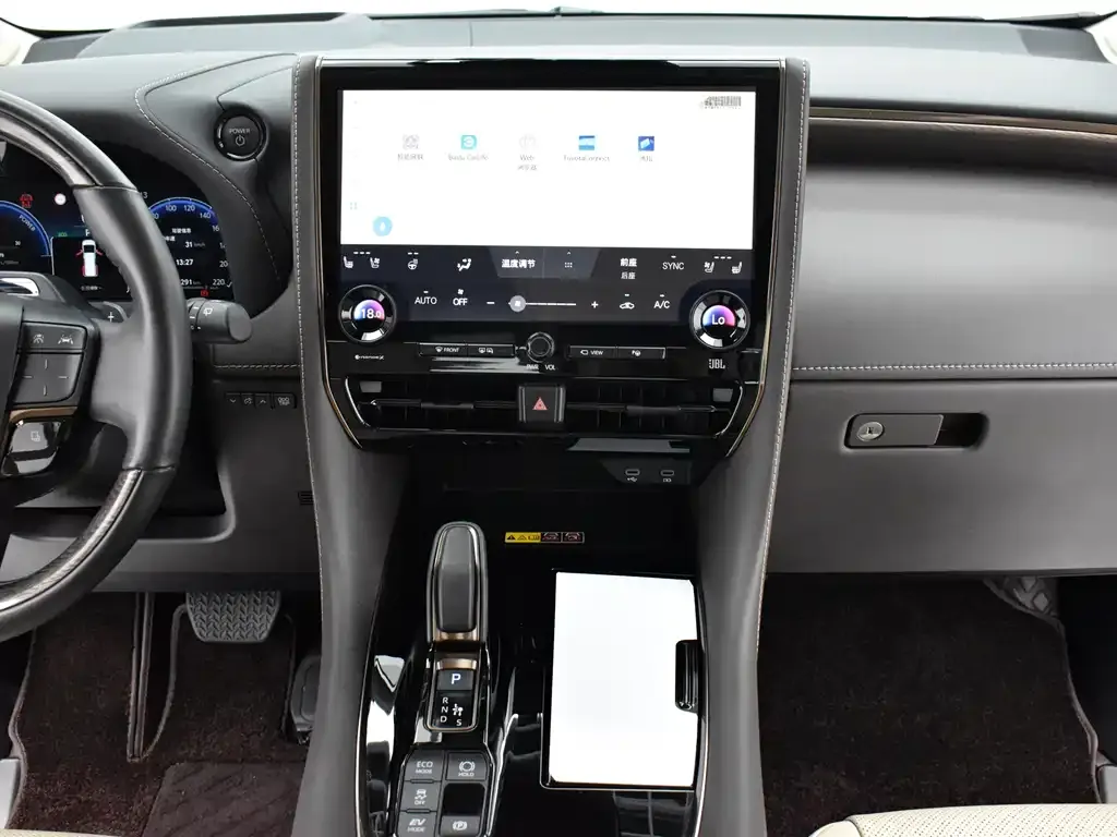 Toyota Alphard — фото 4