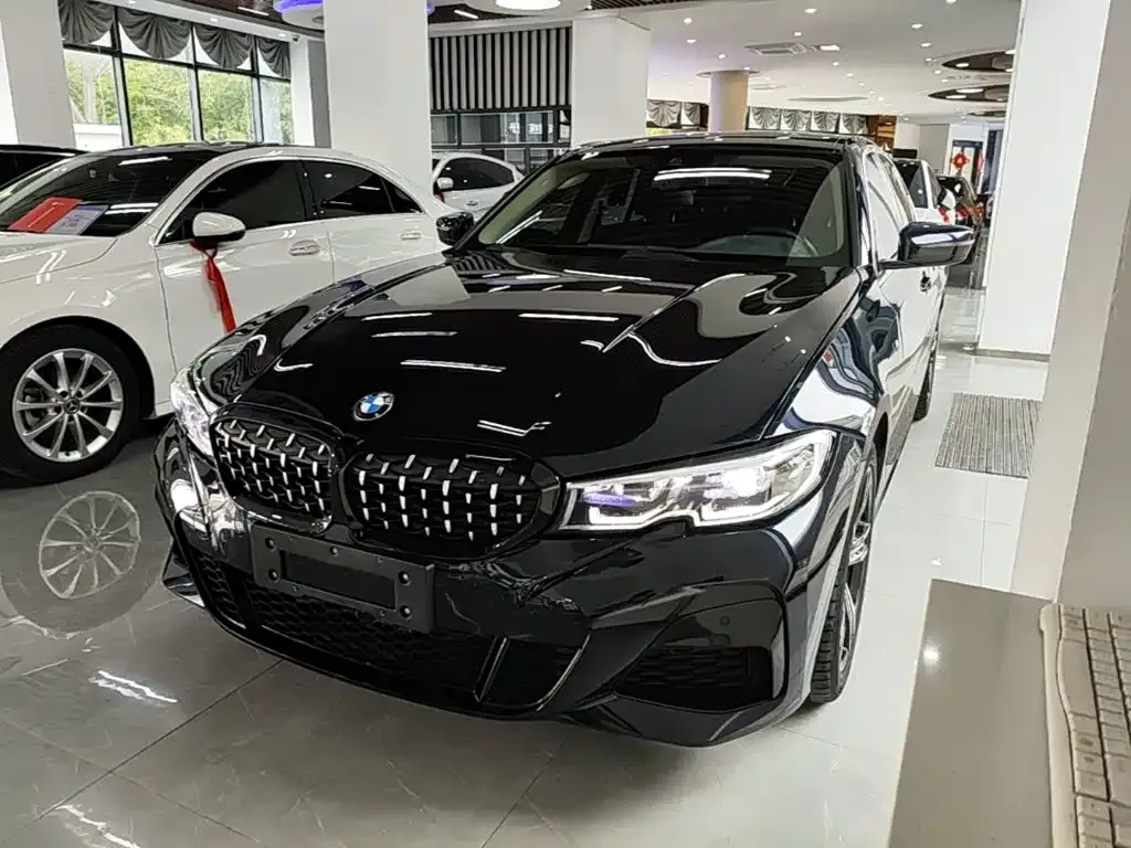 BMW 3 Series — фото 1