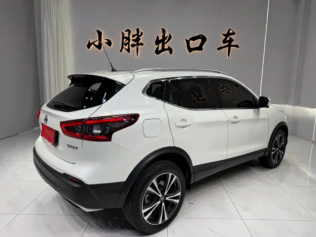 Nissan Qashqai — фото 8