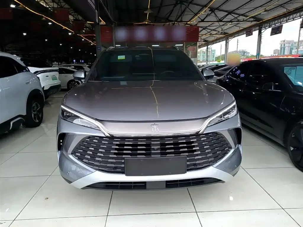 BYD L DM-i — фото 4