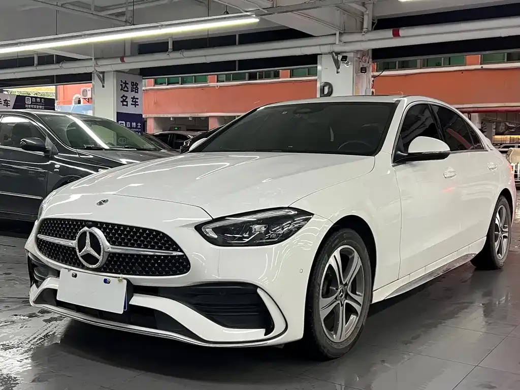 Mercedes-Benz C-Class — фото 1