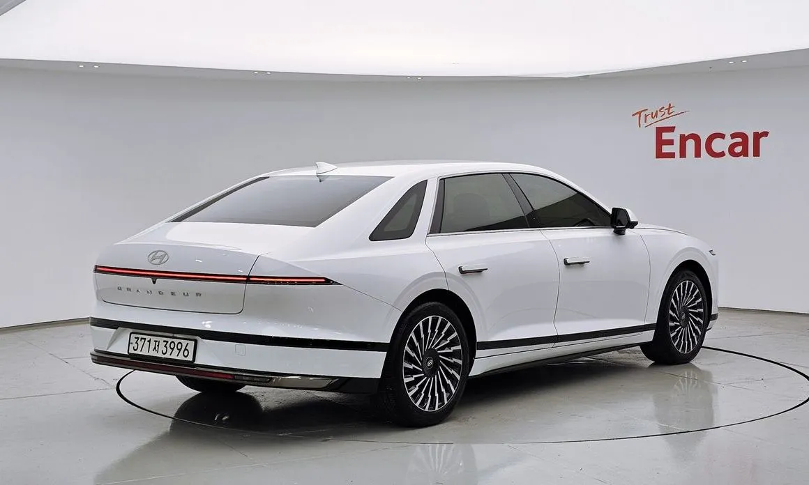 Hyundai Grandeur — фото 4