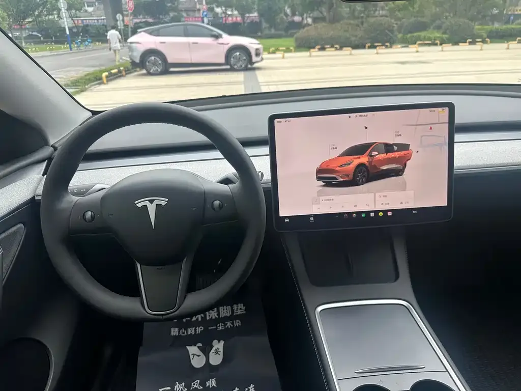 Tesla Model Y — фото 4