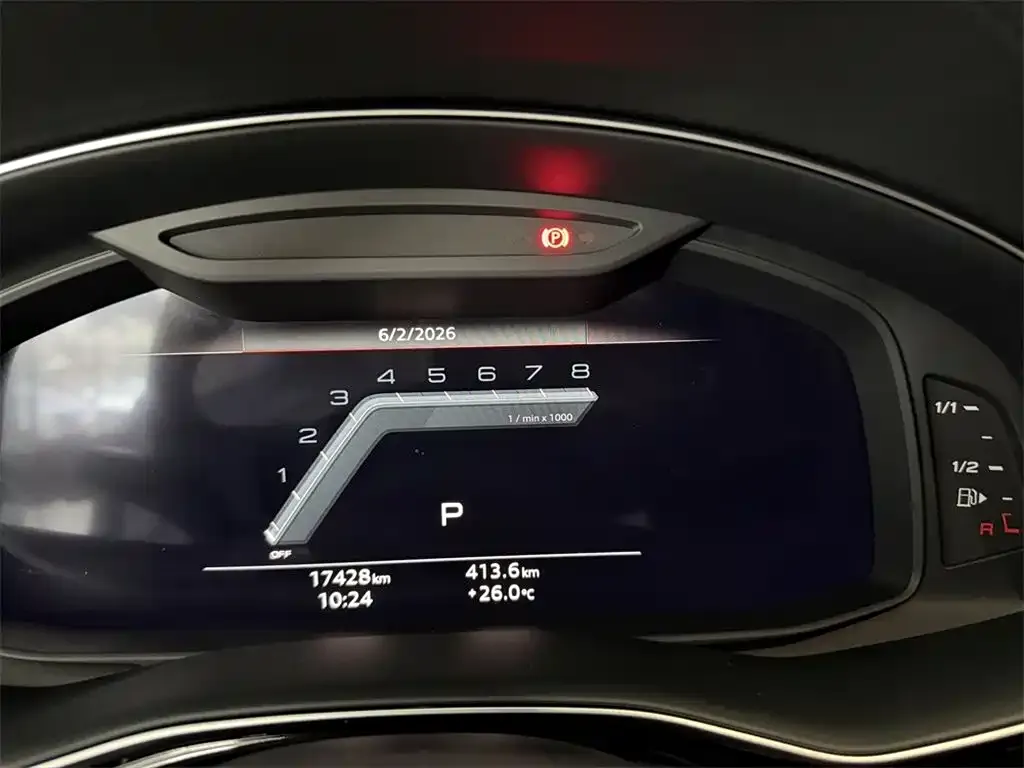 Audi SQ7 2024 из CN, фото 7