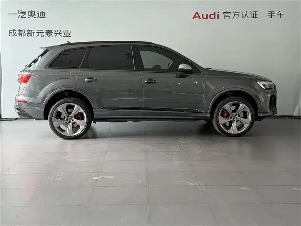 Audi SQ7 2024 из CN, фото 2