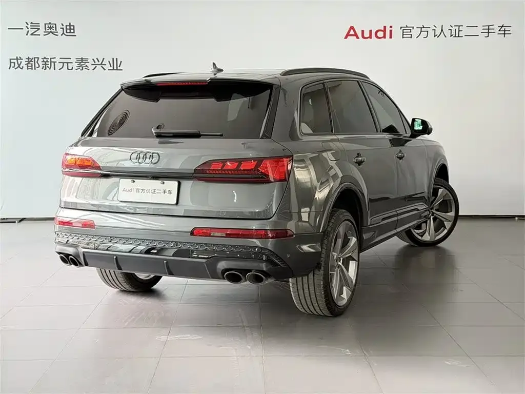 Audi SQ7 2024 из CN, фото 6