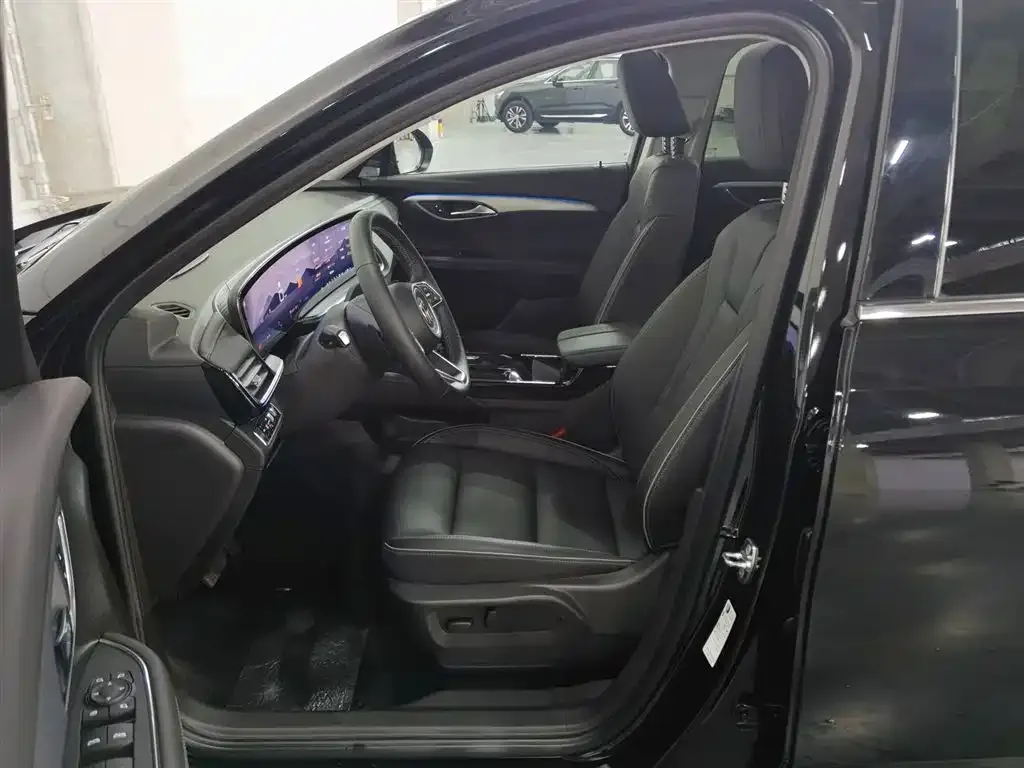 Buick Envision Plus — фото 4
