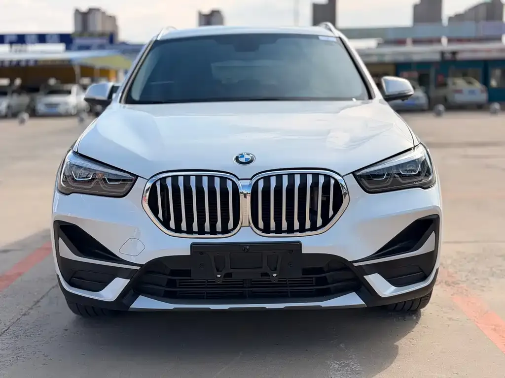 BMW X1 — фото 8
