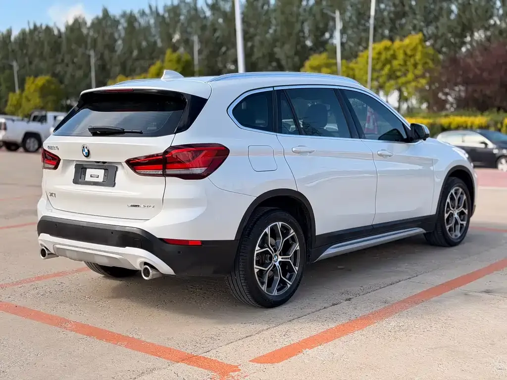 BMW X1 — фото 4